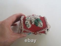 Antique Victorian Era Native American Iroquois Souvenir Beaded Purse / Box