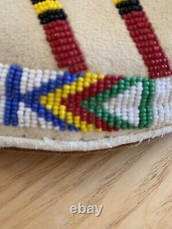 Authentic Native American beaded moccassins Size 7 9.5length Preowned Lightly