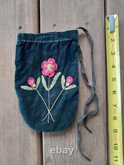 Native American Antique Velvet Embroidered Pouch 1902 Rosebud SD