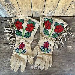 Native American Gauntlets with floral beadwork pattern No. Rockies. Ca. 1950s