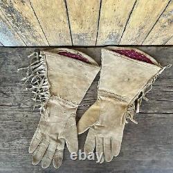 Native American Gauntlets with floral beadwork pattern No. Rockies. Ca. 1950s