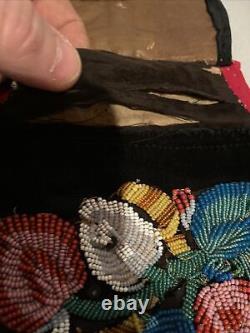 Native American Iroquois beadwork, 1820-1900