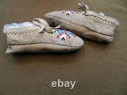 Vintage, Native American, Adult, Low Cut, Beaded Mocassins