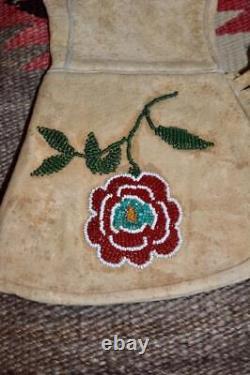 Vintage Native American Indian Leather Ladies Beaded Gauntlets Gloves withFringe